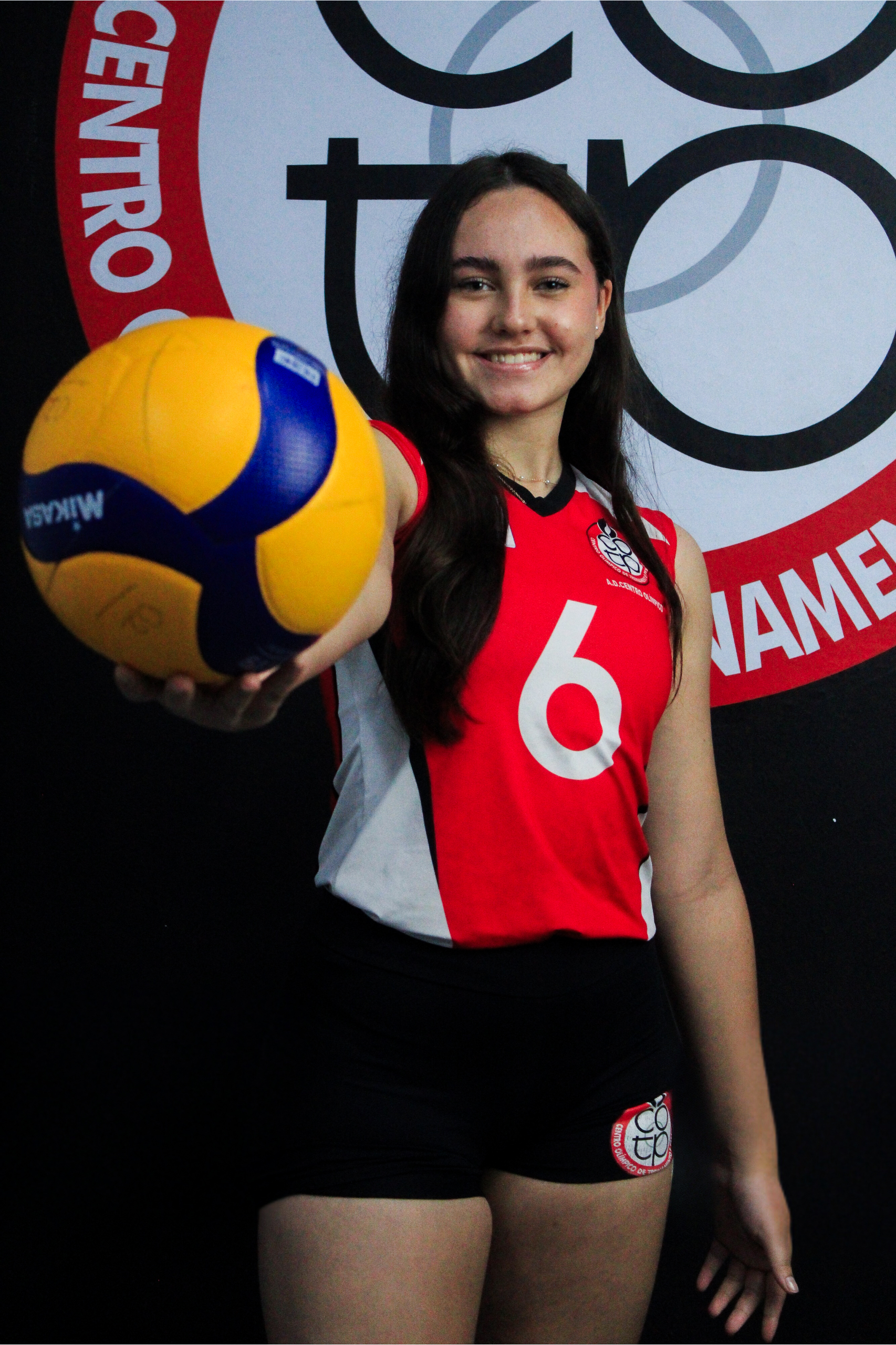 Na imagem, Caroline Boucinhas em Media Day no Centro Olímpico.
