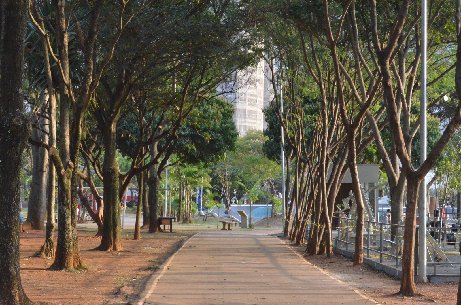 Na imagem, está presente o Parque das Bicicletas. 